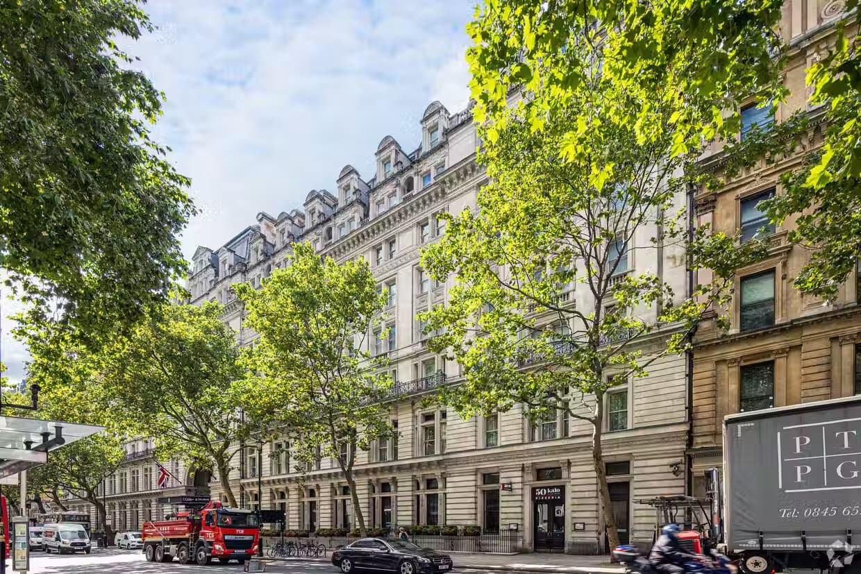 Northumberland Avenue, Westminster