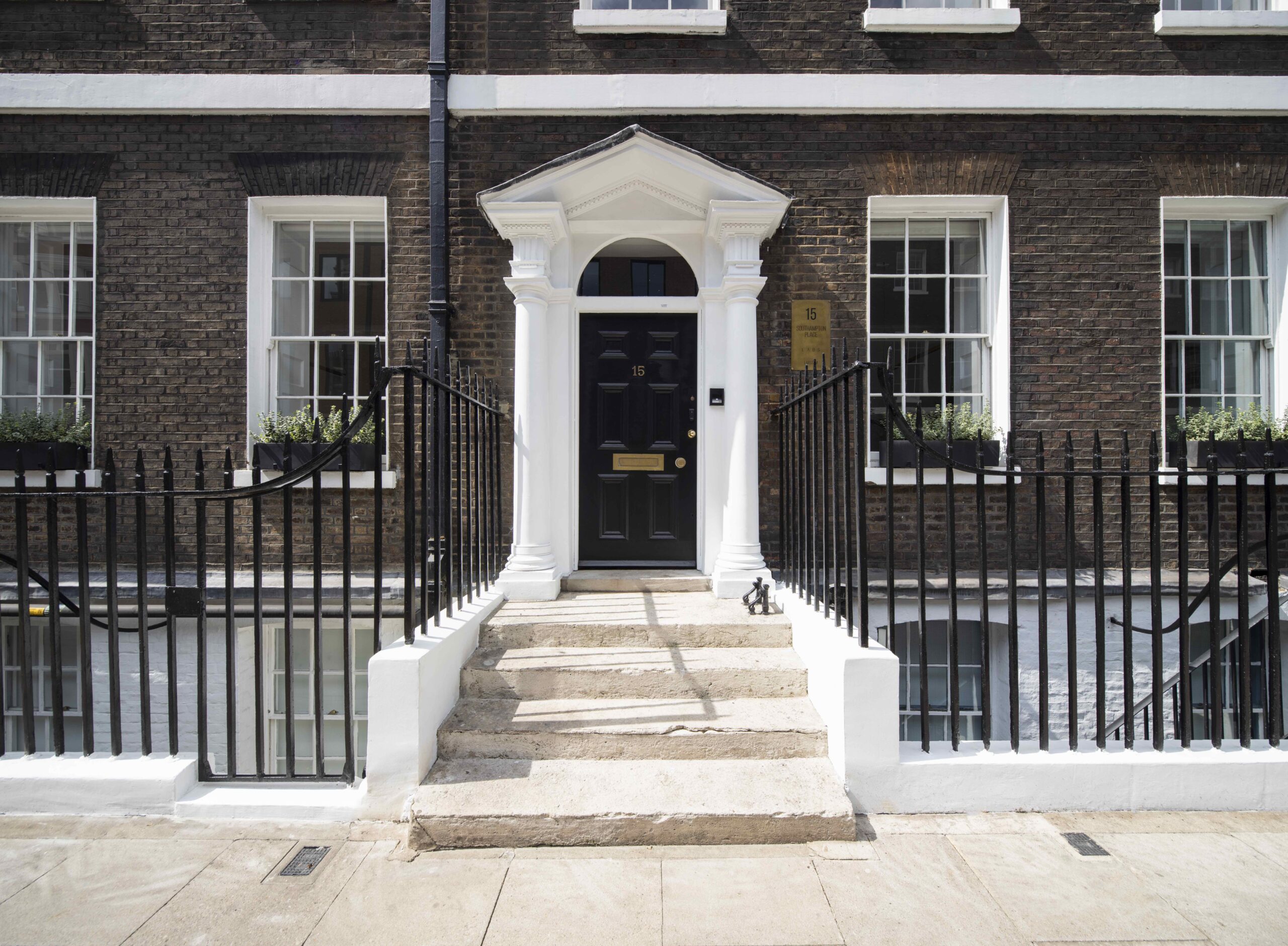 LABS Southampton Place external