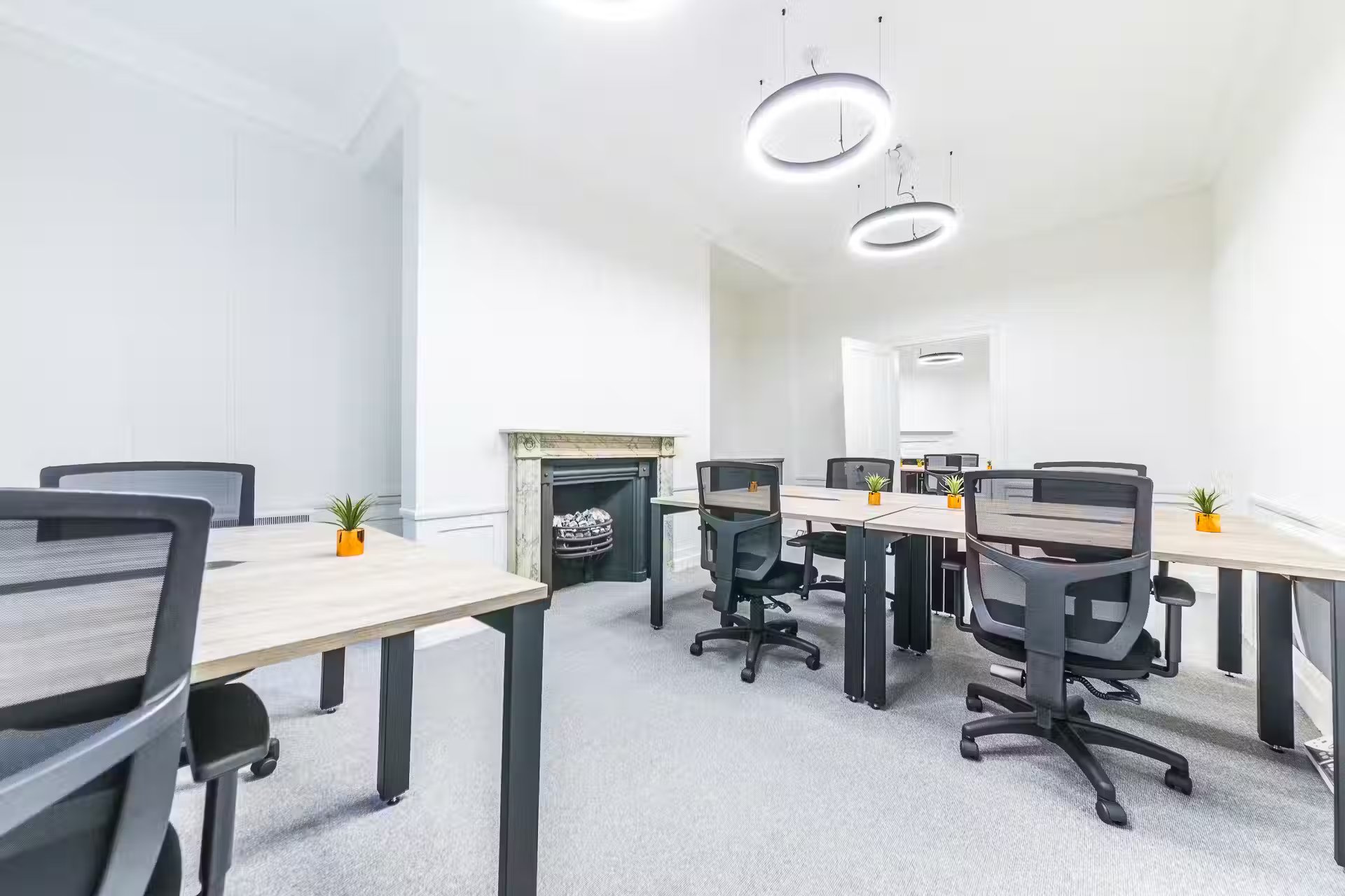 15.6-Front-B_1630360281064.jpg