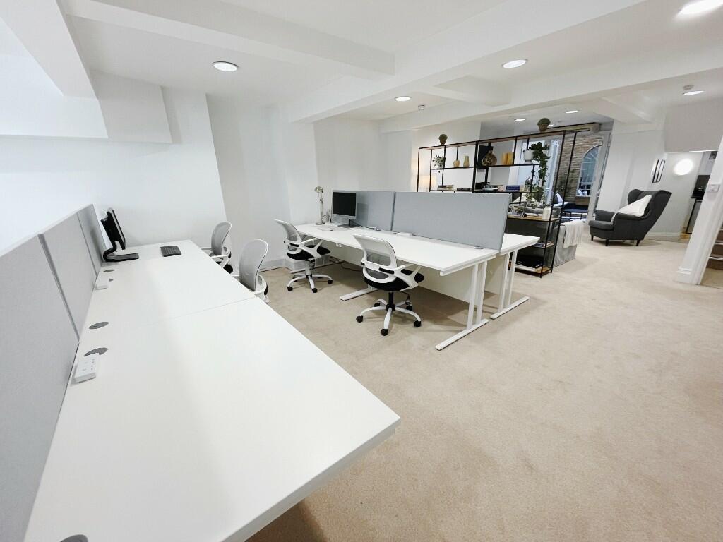 180227_StrattonStreetDesks_IMG_02_0000.jpeg