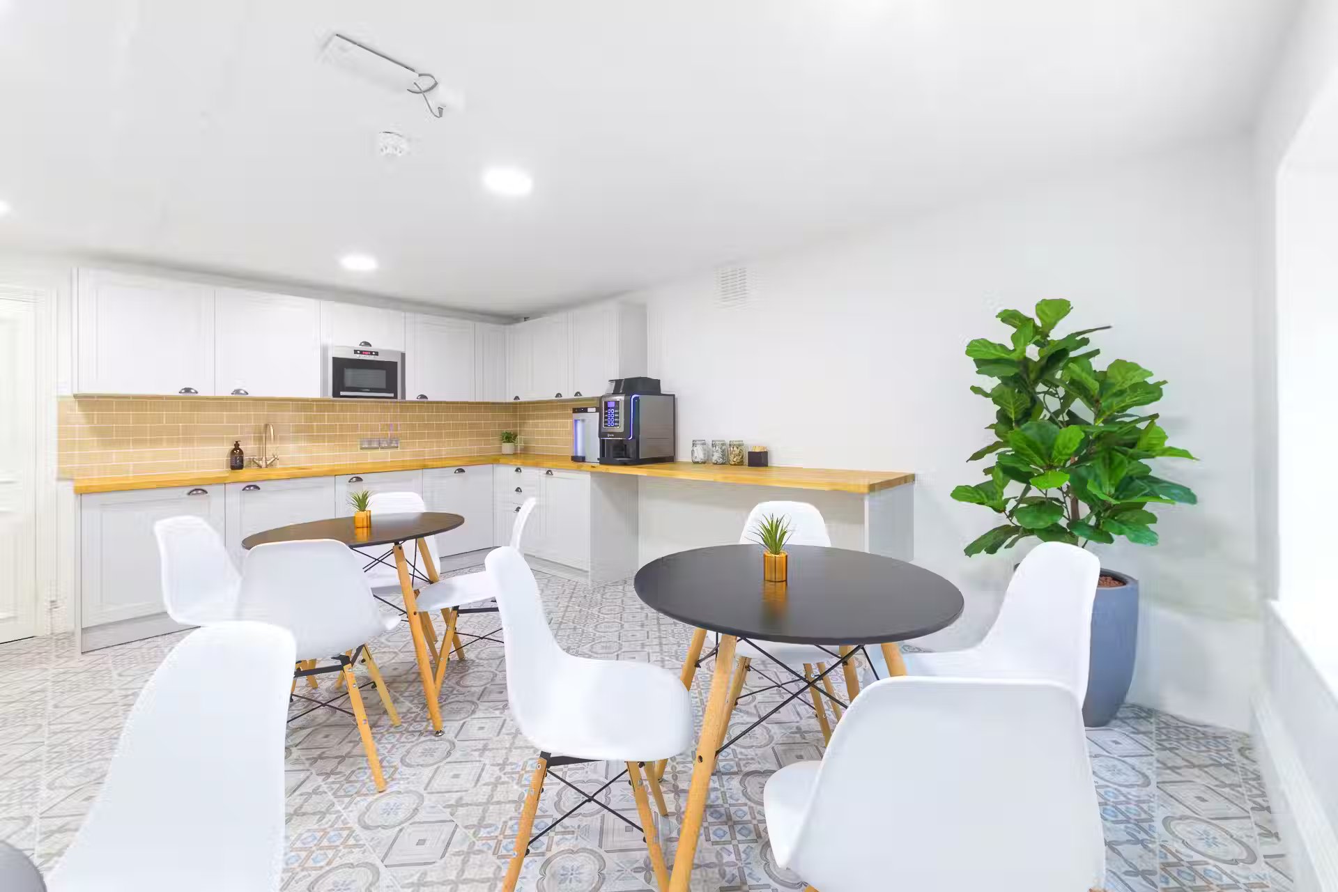 Breakout-Space-B-No.17_1630360280992.jpg