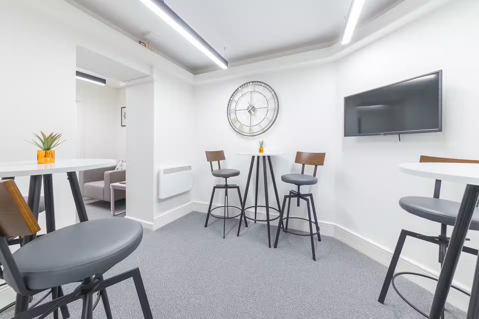 Breakout-Space-C-No.14_1630360280782-1.jpg
