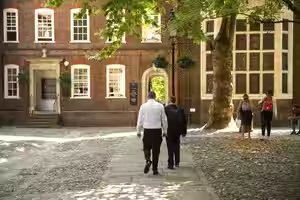 LondonServicedOffice-Location_1653062525269.jpg