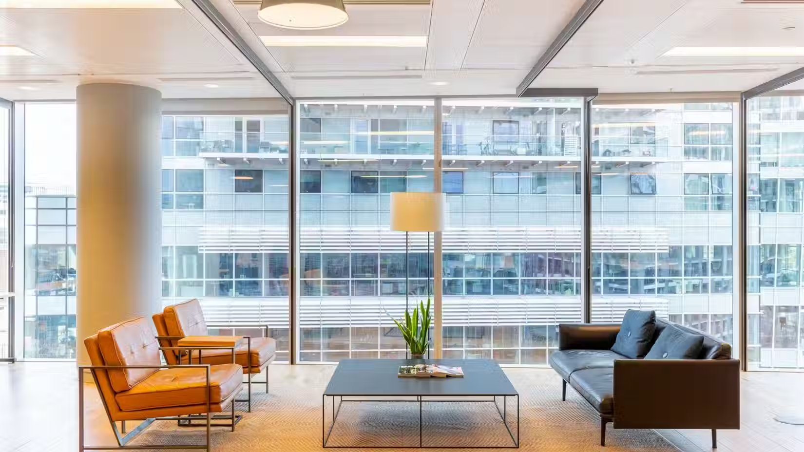 Web_72DPI-20000101_WeWork_Aldgate_Tower_London_006_1606163087724.jpg