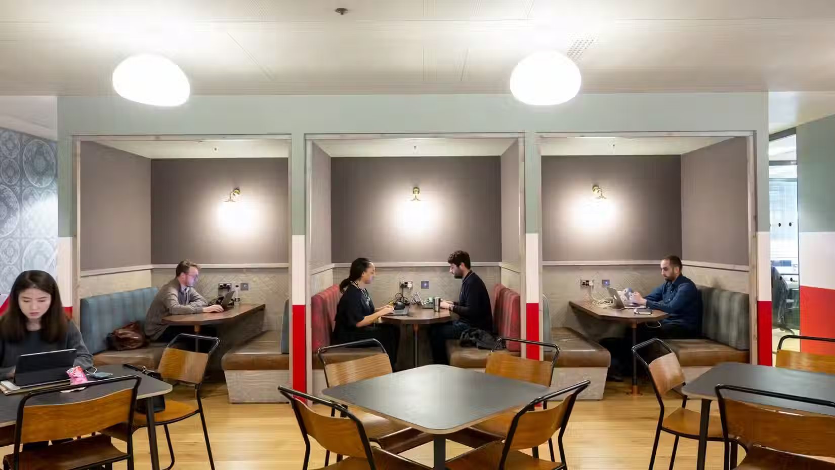 Web_72DPI-20000101_WeWork_Aldgate_Tower_London_008_1606163087916.jpg